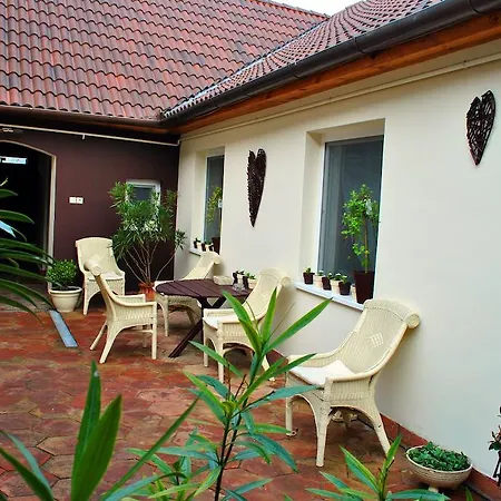 Gyoengyvendeghaz Apartment Szigetvar Exterior photo
