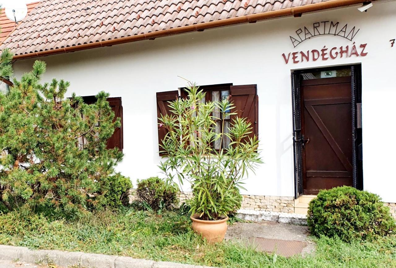 Gyoengyvendeghaz Apartment