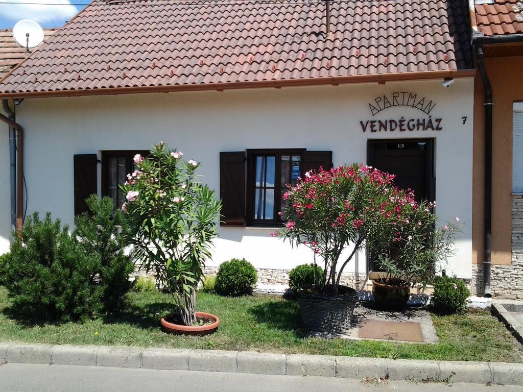 Apartment Gyoengyvendeghaz